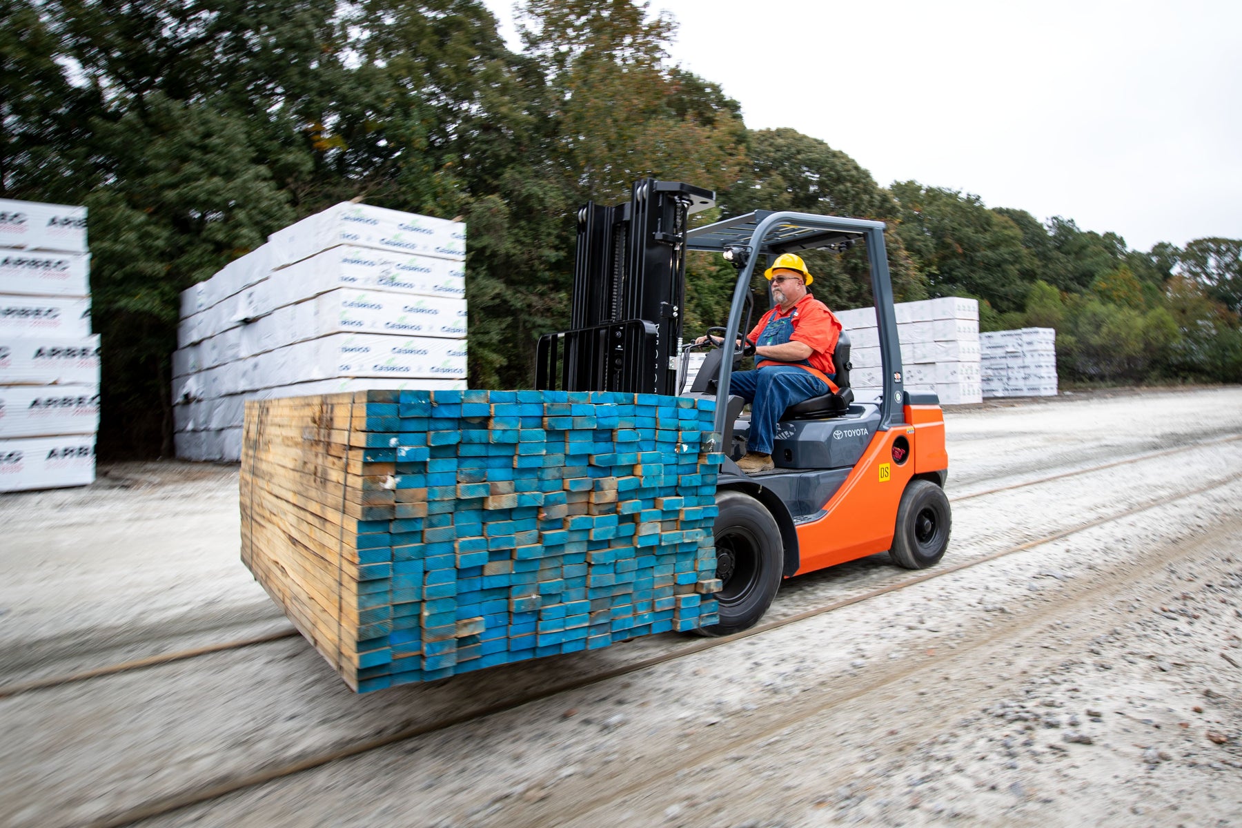 Forklift Safety Tips for Outdoor Operation